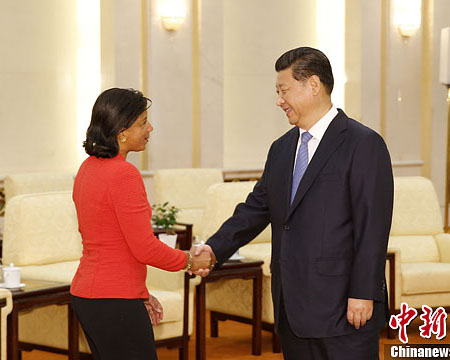 習(xí)近平主席がライス米大統(tǒng)領(lǐng)補(bǔ)佐官と會(huì)談「中米は溝を適切に処理すべき」