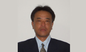 　中日両國は、さまざまな困難に直面しておりますが、地理的、歴史的、文化的、経済的には切っても切れない関係にあり、また、世界の安定と繁栄にも大きな責(zé)任を有しています。各種友好団體や経済界で行われている活動を通じ、両國が益々友好を深め、両國が更に発展できることを心から願っております。