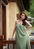 蕭薔や林志玲が2015年のカレンダー