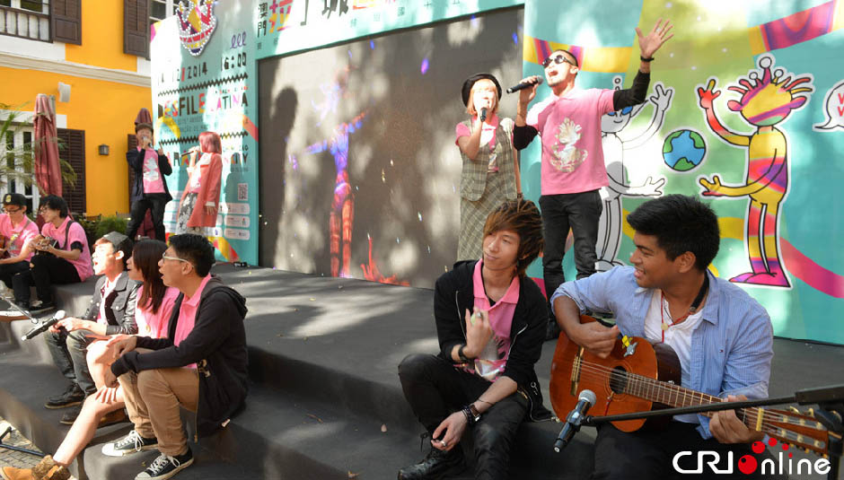 「澳門ラテン?シティ?パレード」、返還15周年記念