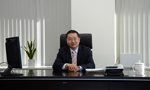 新春を迎えるに當たり、農業(yè)銀行東京支店行員一同、ご友人の皆様に心より新春のご挨拶を申し上げます。昨年1年間、農業(yè)銀行東京支店は各界のご友人の皆様のご支援ご協(xié)力の下、大きな成長と発展を遂げました。來る新たな1年においても、絶えず業(yè)務と機能の充実化を図り、皆様によりよい金融サービスを提供できるよう盡力してまいりたいと思います。