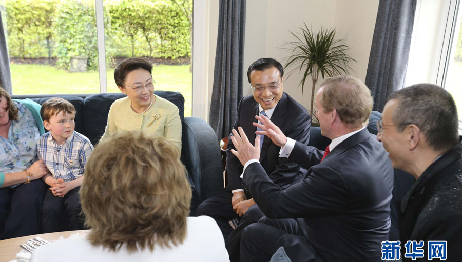 李克強(qiáng)総理がアイルランドの農(nóng)場を見學(xué)