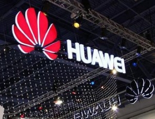           民営小企業(yè)から世界500社番付へ　世界に中國(guó)を伝える華為        中國(guó)深センで1987年に設(shè)立されたファーウェイは當(dāng)初、資本2萬(wàn)1千元の民営企業(yè)にすぎなかった。20年余りの努力を経て、華為の電信ネットワーク設(shè)備やIT設(shè)備、ソリューション、スマート端末はすでに世界の170余りの國(guó)?地域で使われ、年間販売規(guī)模は2400億元（１元は約19.1円）に達(dá)し、同社は、フォーブス誌の世界500社番付にランクインするまでに成長(zhǎng)した。　■世界5大陸で優(yōu)れた情報(bào)?通信技術(shù)サービスを提供   人口1億7千萬(wàn)人近くのアフリカの大國(guó)ナイジェリアは、一人當(dāng)たりGDPが3000ドルに満たない中低所得國(guó)である。華為の進(jìn)出はこの地で、一般庶民の生活に密接にかかわる変化をもたらしている。   　■世界にまかれる通信人才の種と友情の種   2015年は、華為の英國(guó)進(jìn)出から14年目、「未來(lái)の種まき」プロジェクトの始動(dòng)から5年目となる。同プロジェクトは現(xiàn)在、18カ國(guó)の歐州の國(guó)を覆い、400人を超える歐州の若者が參加してきた。