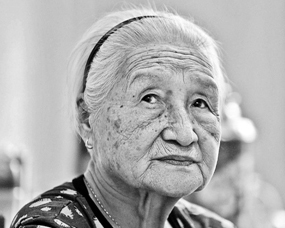 「いつの日かあの子に會いにいきたい」。命あるうちに一度日本に渡り、一目娘の顔を見たいと願い続けている???