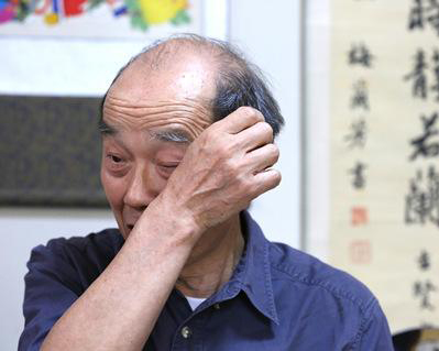 私の中國の養(yǎng)母の心は水のように透き通っていて、まったく汚れがなかった。養(yǎng)父母は私のような侵略者の子供の排泄の世話をし、大きくなるまで育ててくれた???