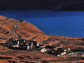 【美しい中國(guó)】　聖湖の美しい日沒