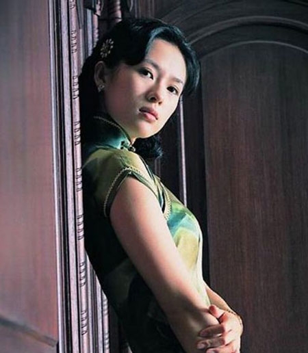 中國の女性トップスターたち　チャイナドレスが似合うのは誰？