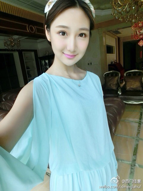 軍事パレード初參加の女性兵士、モデルコンテストで入賞経験者も