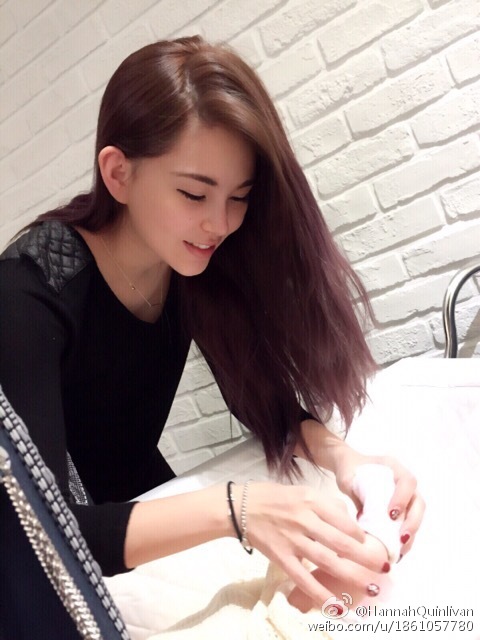 産後2か月未満の昆凌、劣らぬ美貌にため息