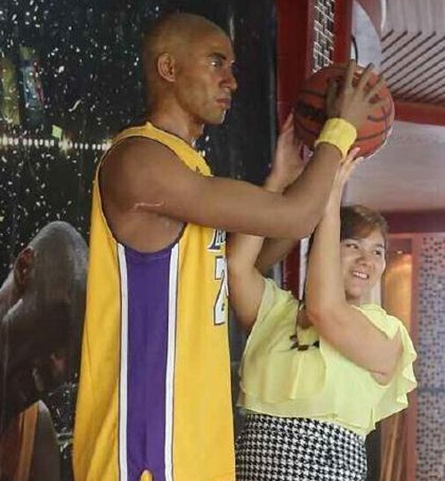 全く似てないスターの蝋人形 ネット民「ブサイクすぎる」