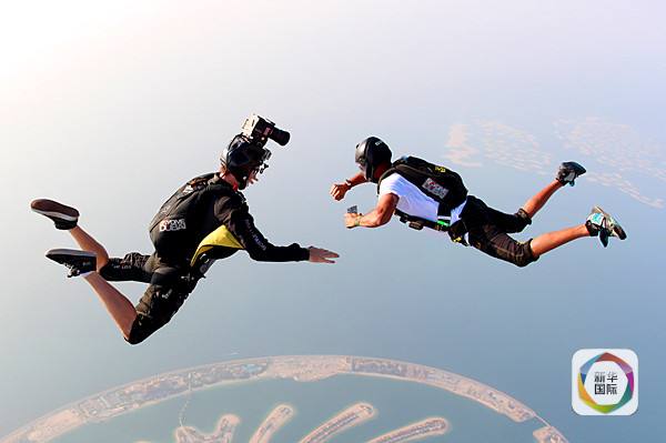 中國(guó)の攜帯電話(huà)ブランド、3000メートル上空で顧客サービス