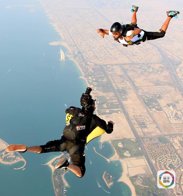 中國(guó)の攜帯電話ブランド、3000メートル上空で顧客サービス