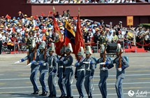 17カ國の軍隊(duì)の隊(duì)列と代表隊(duì)