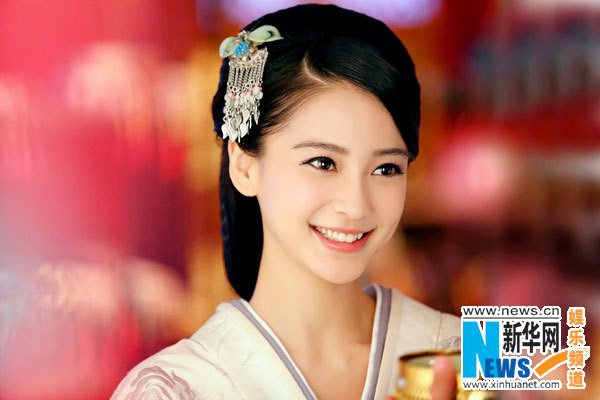 アンジェラベイビーの時代劇姿、「美しすぎて窒息しそう」