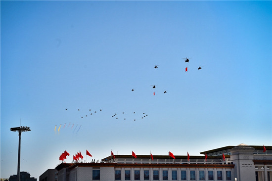 軍事パレード、巨大な國(guó)旗に使用されたハイテク技術(shù)