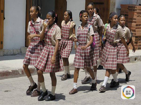 新學(xué)期シーズン到來！世界各國の制服比べ