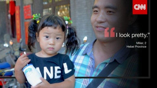 「頭のてっぺんに草花」飾りブームが全國に拡散