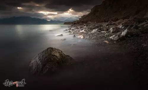 新疆の魅力的な風(fēng)景、美しさに酔いしれる