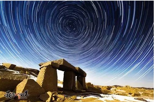 新疆の魅力的な風景、美しさに酔いしれる