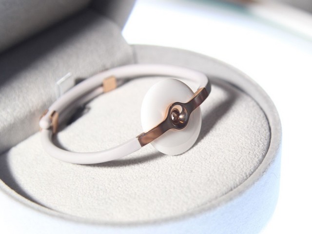 高級(jí)ウェアラブルデバイス「Amazfit」が発表、高園園がデザインに參加