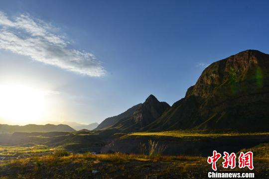 河西回廊の「中庭」、心を酔わせる美しい秋