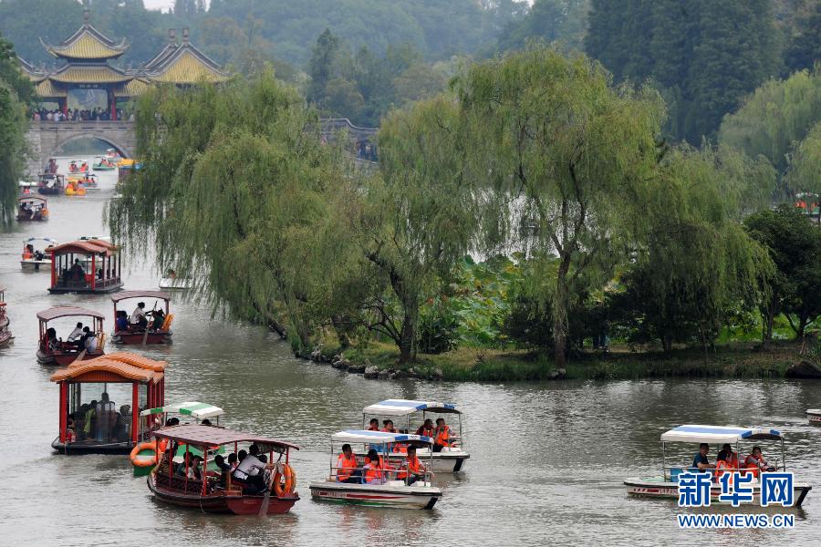 國(guó)慶節(jié)連休は7億5000萬(wàn)人が旅行に