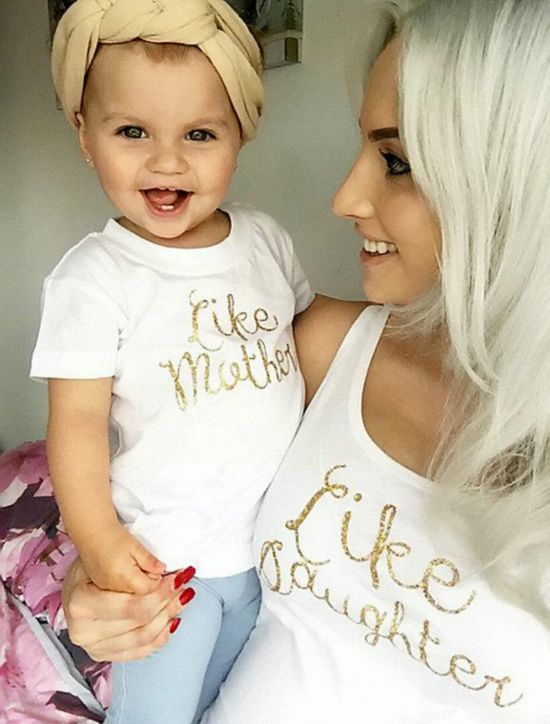 英國の1歳児、ファッション界の「人気モデル」に　