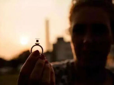 オランダの発明家、PM2.5をアクセサリーに　煙霧解消に効果？