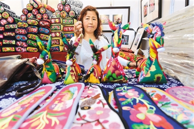 杭州　中國(guó)民間蕓術(shù)家フェスティバルが開催