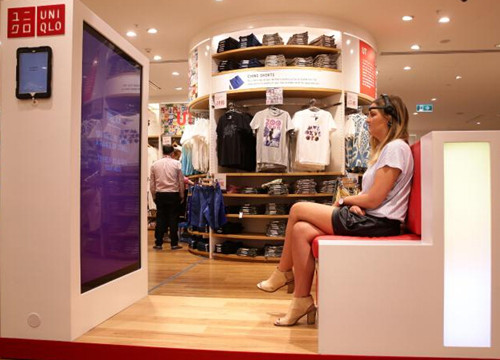 ユニクロ、脳波測定で商品をマッチングできるシステムを開発