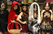 ハロウィンの主役に「変身」した美女、西洋の祭りを楽しむ　南京

