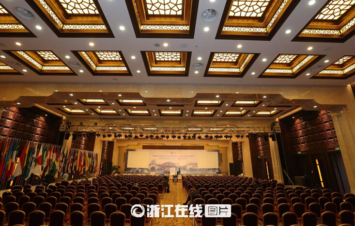 世界インターネット大會(huì)、豪華な會(huì)場(chǎng)を取材