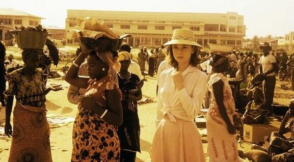 オードリー?ヘップバーン、アフリカでの寫真が公開(kāi)