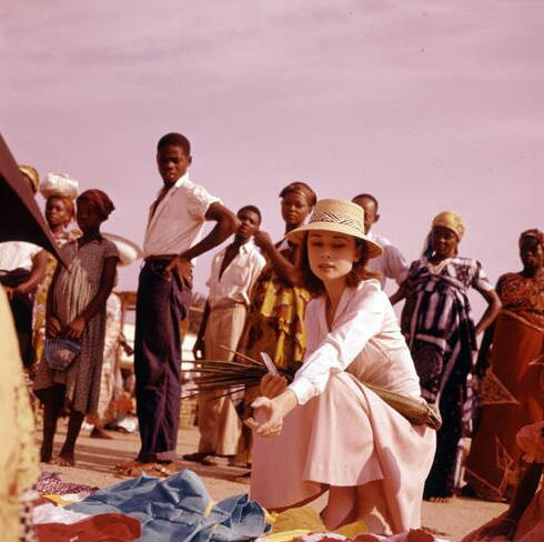 オードリー?ヘップバーン、アフリカでの寫真が公開