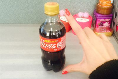 カップ麺にコーラで胃腸に大量のガス発生、若者死にかける