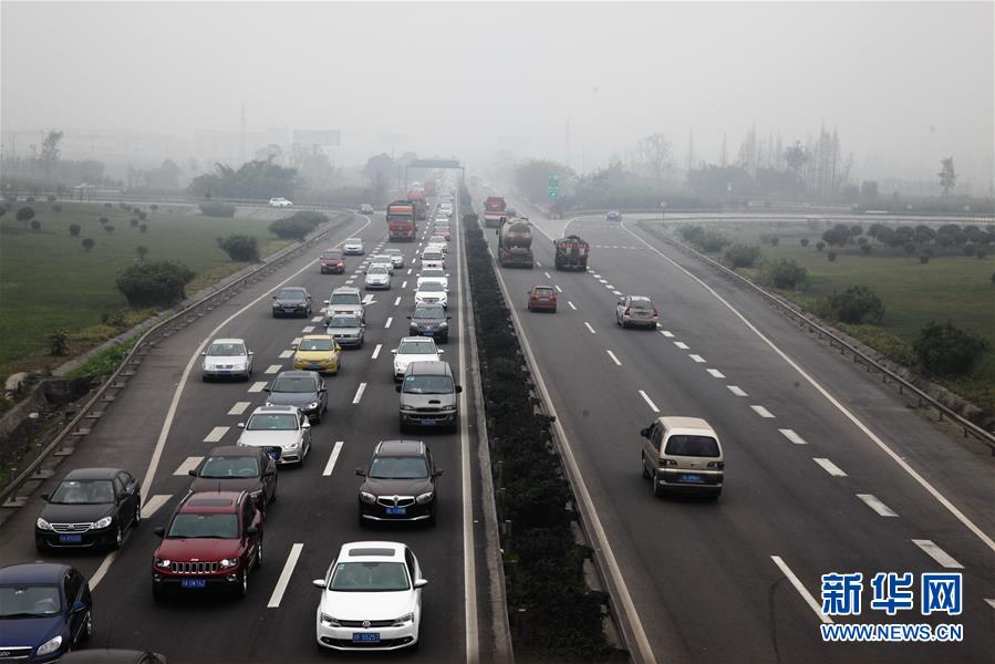 元旦休暇最終日、各地でＵターンラッシュのピーク