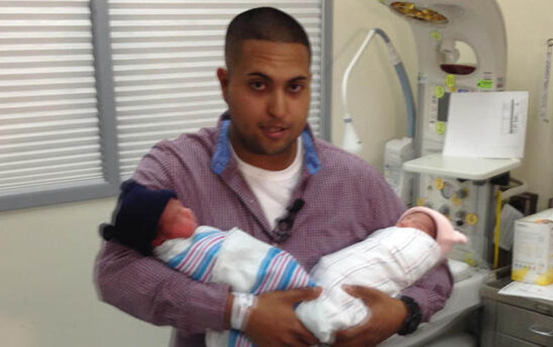 年またぎの雙子が誕生、2分差で1歳違い　米國