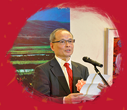 　2016年の春節(jié)を迎えるに當(dāng)たり、心より新年の慶祝を申し上げます。皆様とご家族にとりまして、申年が健康で幸多き楽しい一年であることをお祈り申し上げます。カメラマンとして、引き続きカメラで中日各地の風(fēng)土と人情を紹介し、中日両國の民間文化交流...