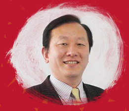 　未年に別れを告げ、申年の新春を迎えるに當(dāng)たり、雙京會(huì)（東京北京國際文化交流協(xié)會(huì)）全會(huì)員を代表して各界のご友人の皆様に新年のご挨拶を申し上げます。2015年に協(xié)會(huì)設(shè)立以來、各界のご友人の皆様にご支援やご協(xié)力を賜りましたことを心より御禮申し上げます。