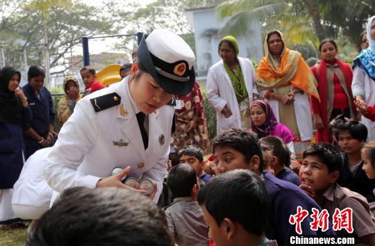 中國海軍艦隊(duì)がバングラデシュ訪問を終了