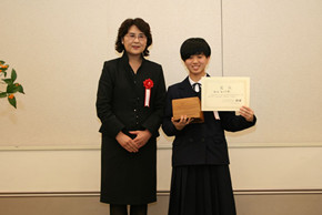 大使夫人の汪婉?參事官が第33回全日本中國(guó)語(yǔ)スピーチコンテスト出席