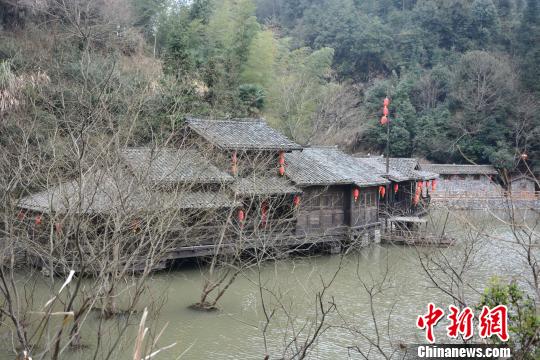 昔の面影を殘す郷「丁屋嶺」が観光客に人気　福建省