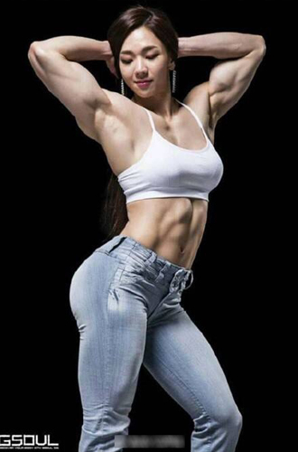 韓國(guó)の可愛すぎるマッチョ少女、顔とボディのギャップ萌え