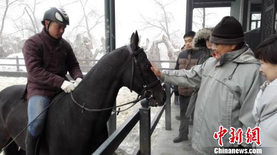 臺灣の旅行會社がツアーで新疆を現(xiàn)地調(diào)査、西域の情緒を味わう