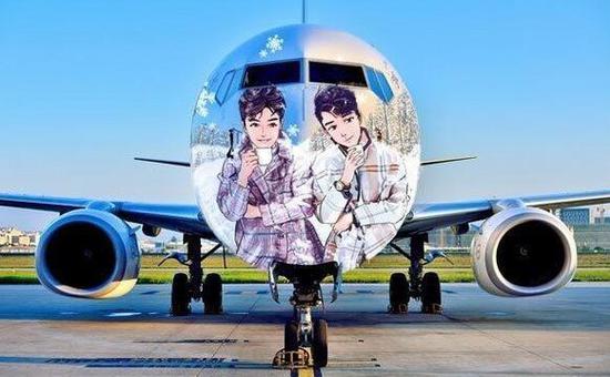 霍建華、胡歌のツーショットフォトが飛行機(jī)の塗裝に入選か