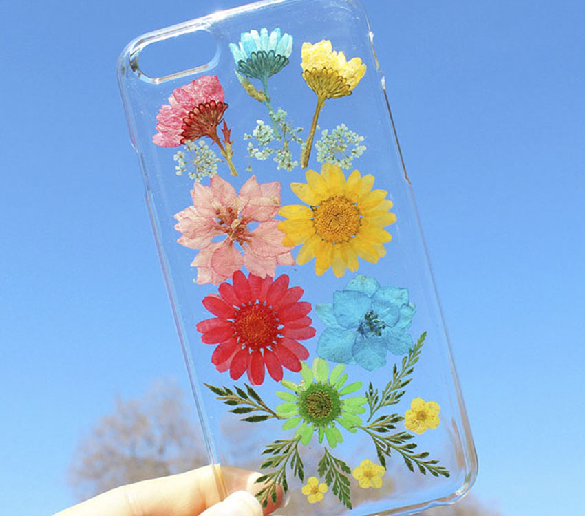 春の香りをそのままに、生花のモバイルカバーが登場　米國