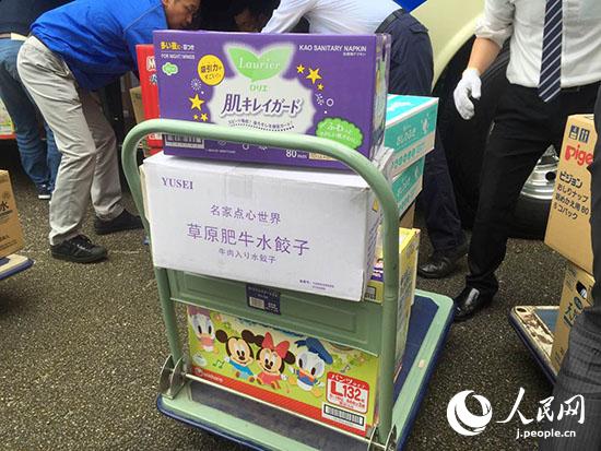 福岡と岐阜の在日華人 集めた救援物資を熊本の被災(zāi)地へ