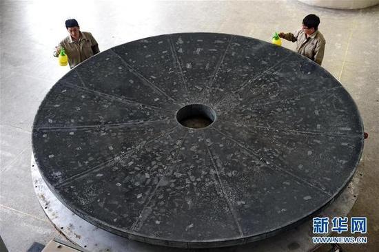 中國(guó)が大型炭化ケイ素反射鏡を開(kāi)発