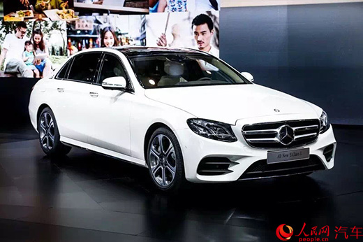 ベンツの新型ロングホイールベースEクラスセダン