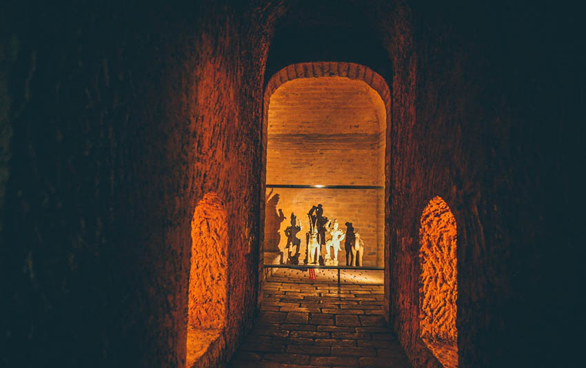 世界一の古墳博物館を見學(xué)する